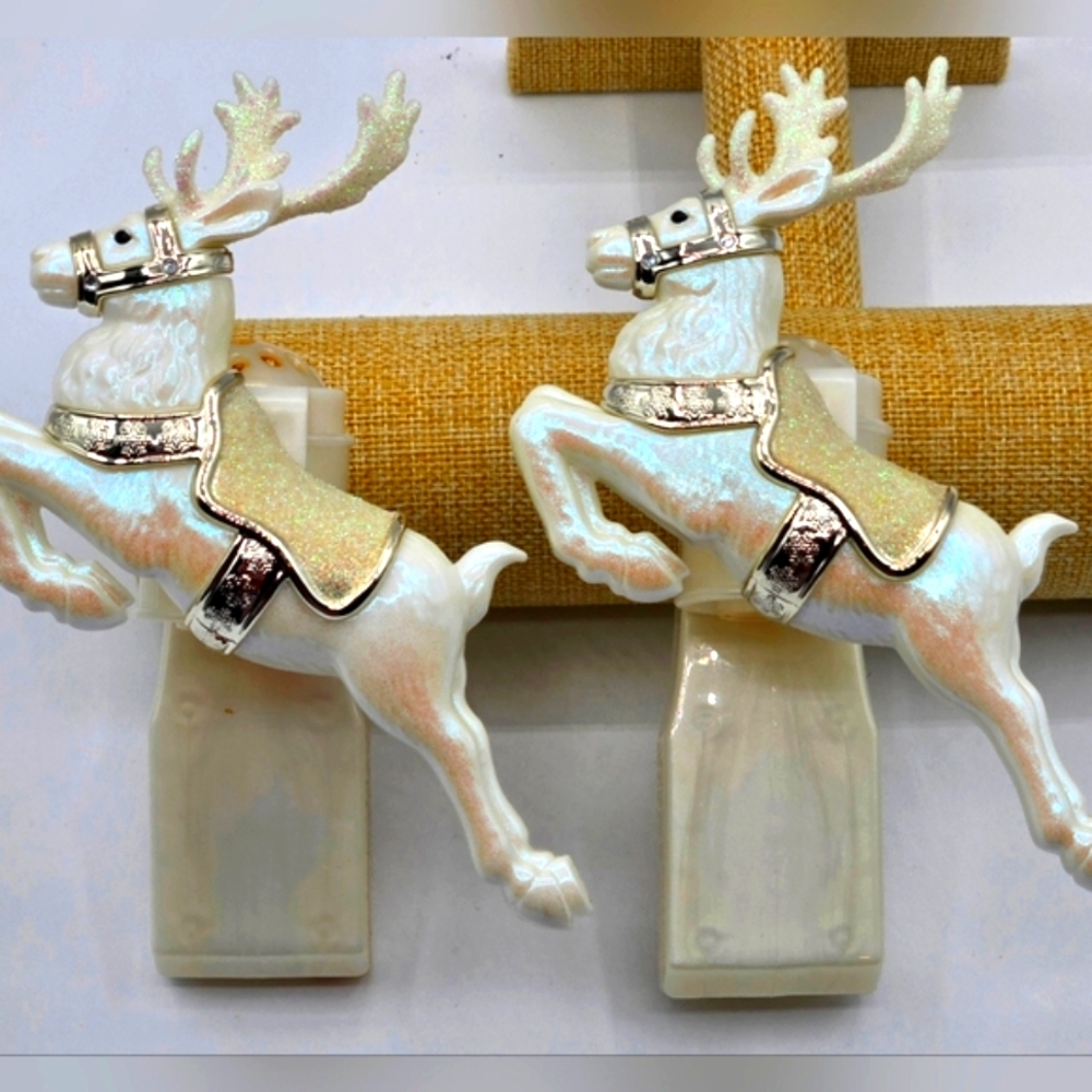 BATH & BODY WORKS Scent Plugs Raindeer Winter White Irridescent Glitter